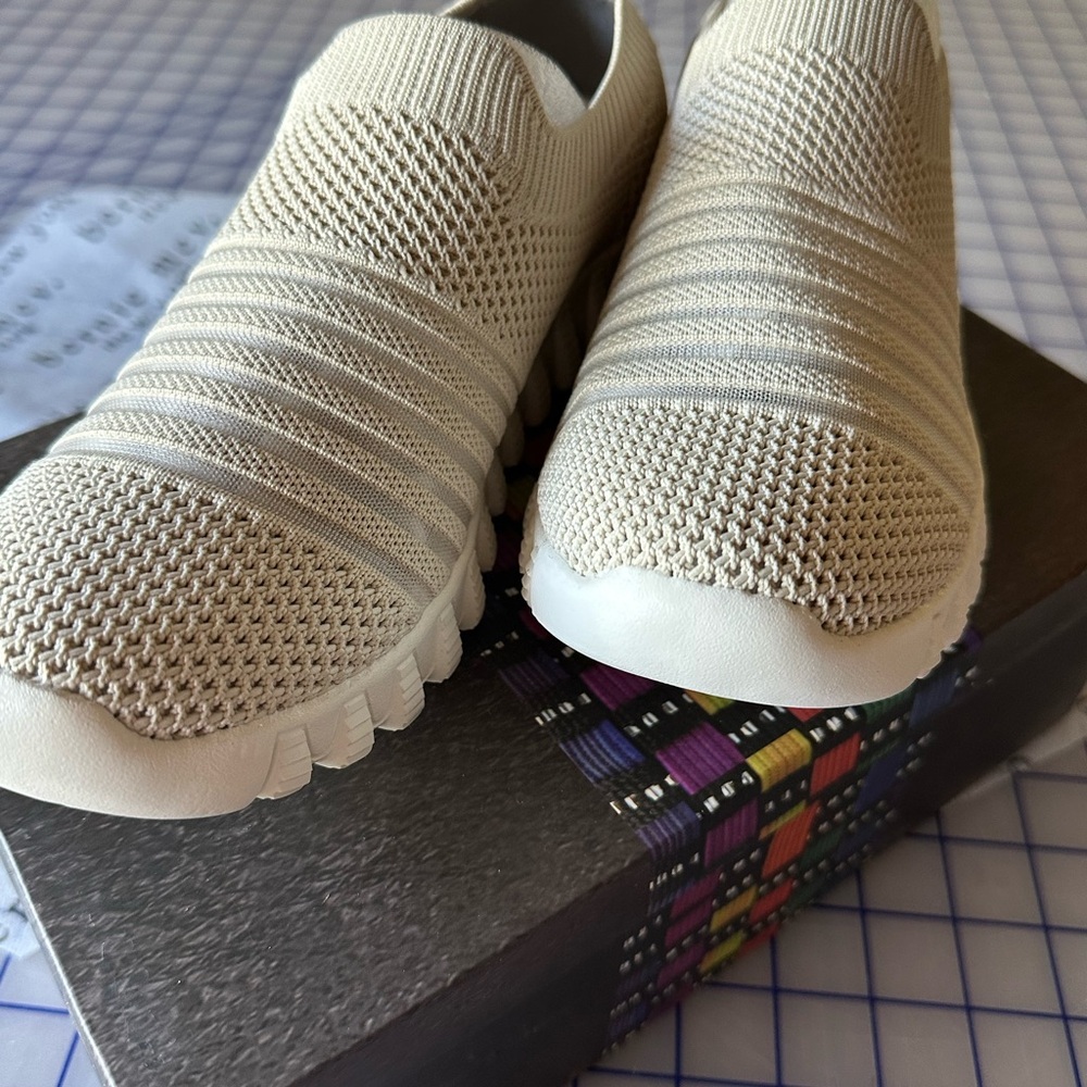 Bernie Mev Wylie Nude Slip-On Sock-Knit Sneaker Size 39 (8.5)fits SMALLER
